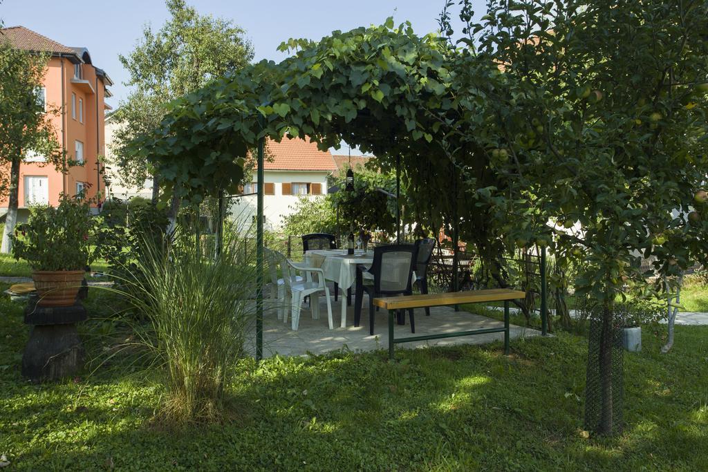 Apartment Garden Slunj Oda fotoğraf